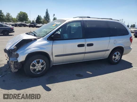 2002 Dodge Caravan SE with VIN 1B4GP24382B660771, listed as a Copart auction lot 72047005 with 207,917 mi miles and Salvage title. Bid and sale history available at DreamBid. Image 1.