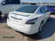 2013 Nissan Maxima SV z VIN 1N4AA5APXDC825032, wystawiony jako IAAI lot #43369993 z przebiegiem 193 868 mil mil oraz . Historia ofert i sprzedaży dostępna na DreamBid. Obrazek 4.