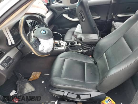 2004 BMW 3 Series 325Ci с VIN WBABD33494PL05598, выставлен на аукционе Copart как лот 84643995 с пробегом 158 847 миль миль и Списание • Salvage title. История ставок и продаж доступна на DreamBid. Изображение 7.