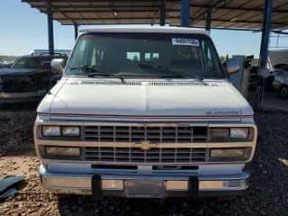 1995 Chevrolet Chevy Van with VIN 1GBEG25K4SF190770, listed as a Copart auction lot 84057735 with 176,001 mi miles and Clean title. Bid and sale history available at DreamBid. Image 5.