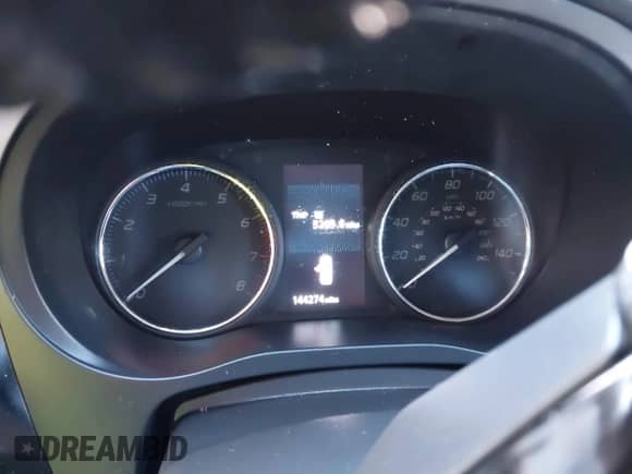 2019 Mitsubishi Outlander ES z VIN JA4AZ3A3XKZ024402, wystawiony jako IAAI lot #43528647 z przebiegiem 144 274 mil mil oraz . Historia ofert i sprzedaży dostępna na DreamBid. Obrazek 7.