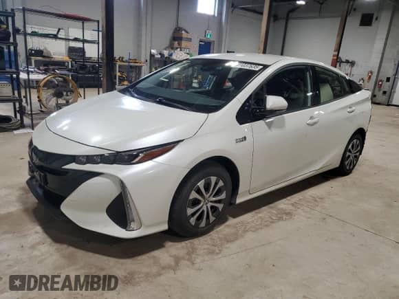 2020 Toyota Prius LE с VIN JTDKARFP7L3140547, выставлен на аукционе Copart как лот 81037635 с пробегом 43 512 миль миль и Чистый • Clean title. История ставок и продаж доступна на DreamBid. Изображение 1.
