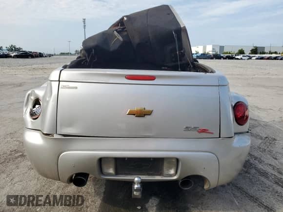 2004 Chevrolet SSR LS with VIN 1GCES14P34B110466, listed as a Copart auction lot 56200105 with 96,925 mi miles and Salvage title. Bid and sale history available at DreamBid. Image 6.