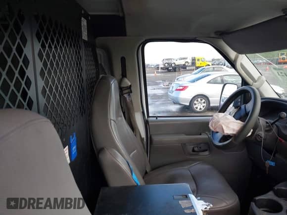 2007 Ford Econoline Cargo Commercial with VIN 1FTNE24L17DA74845, listed as a IAAI auction lot 41591421 with 171,088 mi miles and . Bid and sale history available at DreamBid. Image 8.