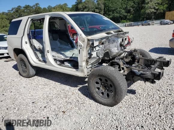 2015 Cadillac Escalade with VIN 1GYS3LKJ7FR614890, listed as a Copart auction lot 49716794 with Not provided miles and Non repairable. Bid and sale history available at DreamBid. Image 4.