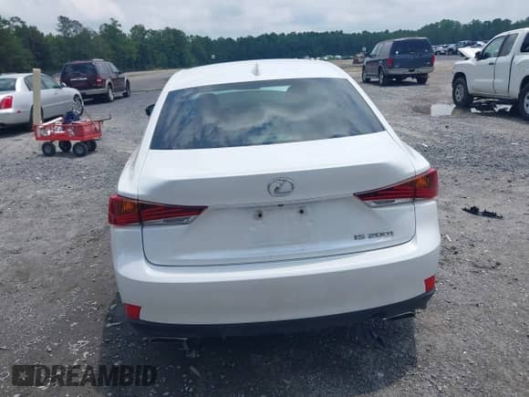 2017 Lexus IS 200t с VIN JTHBA1D25H5053863, выставлен на аукционе IAAI как лот 42704166 с пробегом 64 570 миль миль и . История ставок и продаж доступна на DreamBid. Изображение 16.