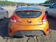 2016 Hyundai Veloster Turbo Rally Edition с VIN KMHTC6AE4GU304285, выставлен на аукционе IAAI как лот 43133359 с пробегом 186 694 миль миль и . История ставок и продаж доступна на DreamBid. Изображение 17.