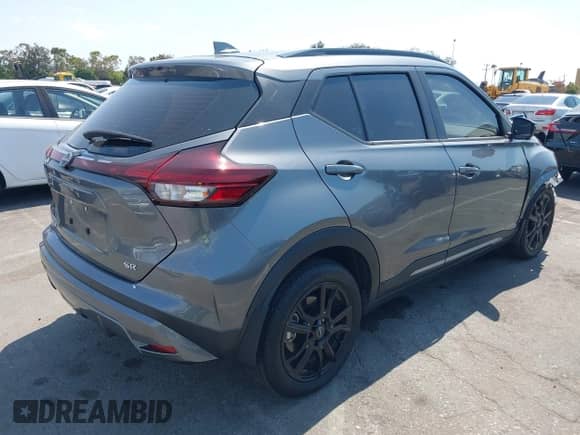 2023 Nissan Kicks SR с VIN 3N1CP5DV6PL537807, выставлен на аукционе IAAI как лот 42757735 с пробегом 14 507 миль миль и . История ставок и продаж доступна на DreamBid. Изображение 4.