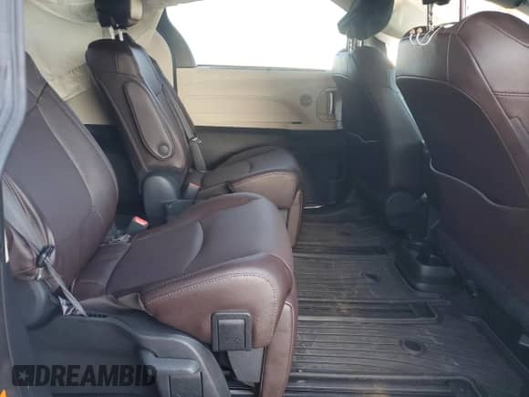2024 Toyota Sienna Platinum с VIN 5TDERKEC8RS186052, выставлен на аукционе Copart как лот 54362115 с пробегом 14 777 миль миль и Списание • Salvage title. История ставок и продаж доступна на DreamBid. Изображение 11.