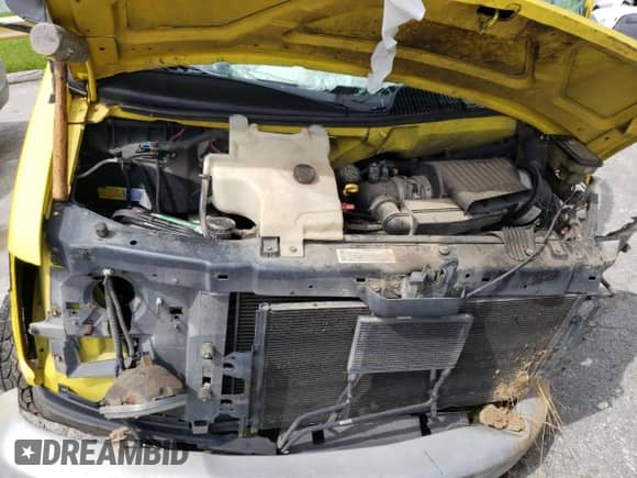 2002 Chevrolet City Express Cargo с VIN 1GCHG39R121184038, выставлен на аукционе Copart как лот 56899084 с пробегом Не указан миль и Списание • Salvage title. История ставок и продаж доступна на DreamBid. Изображение 12.