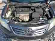 2011 Toyota Camry LE z VIN 4T4BF3EK2BR140227, wystawiony jako Copart lot #81824545 z przebiegiem 181 165 mil mil oraz Szkoda całkowita • Salvage title. Historia ofert i sprzedaży dostępna na DreamBid. Obrazek 11.