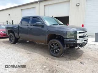 2011 Chevrolet Silverado 1500 LT z VIN 3GCPKSEA5BG216494, wystawiony jako IAAI lot #42683144 z przebiegiem 261 539 mil mil oraz . Historia ofert i sprzedaży dostępna na DreamBid. Obrazek 1.