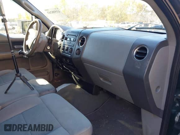 2007 Ford F-150 XLT с VIN 1FTPW14517FA58473, выставлен на аукционе IAAI как лот 43508243 с пробегом 177 530 миль миль и . История ставок и продаж доступна на DreamBid. Изображение 5.