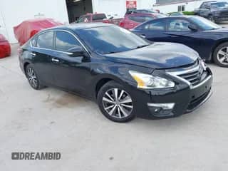 2015 Nissan Altima SL with VIN 1N4AL3AP0FN885925, listed as a IAAI auction lot 42984817 with 135,361 mi miles and . Bid and sale history available at DreamBid. Image 1.