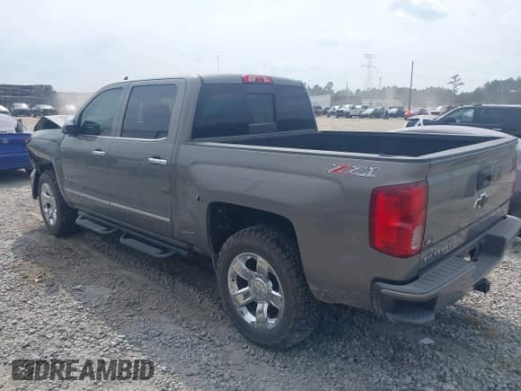 2017 Chevrolet Silverado 1500 LTZ z VIN 3GCUKSEC7HG212377, wystawiony jako IAAI lot #43244131 z przebiegiem 73 165 mil mil oraz . Historia ofert i sprzedaży dostępna na DreamBid. Obrazek 14.