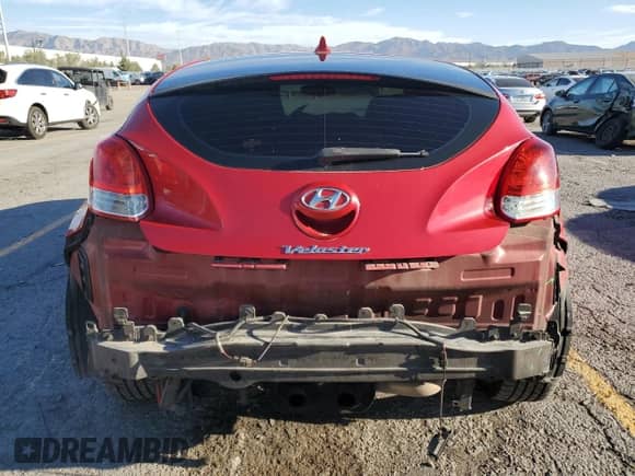 2013 Hyundai Veloster w/Black Int с VIN KMHTC6AD0DU166697, выставлен на аукционе Copart как лот 71646805 с пробегом 158 640 миль миль и Списание • Salvage title. История ставок и продаж доступна на DreamBid. Изображение 6.