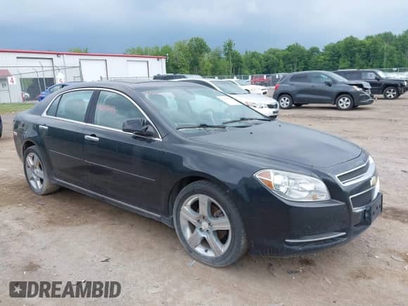 2012 Chevrolet Malibu 3LT z VIN 1G1ZF5E78CF182405, wystawiony jako IAAI lot #42496455 z przebiegiem 146 563 mil mil oraz . Historia ofert i sprzedaży dostępna na DreamBid. Obrazek 1.