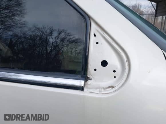 2014 Cadillac Escalade ESV Luxury с VIN 1GYS4HEF4ER218433, выставлен на аукционе IAAI как лот 41152677 с пробегом 51 315 миль миль и . История ставок и продаж доступна на DreamBid. Изображение 21.