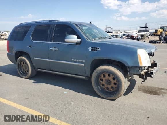 2008 Cadillac Escalade с VIN 1GYFK63838R102760, выставлен на аукционе Copart как лот 71257365 с пробегом Не указан миль и Списание • Salvage title. История ставок и продаж доступна на DreamBid. Изображение 4.