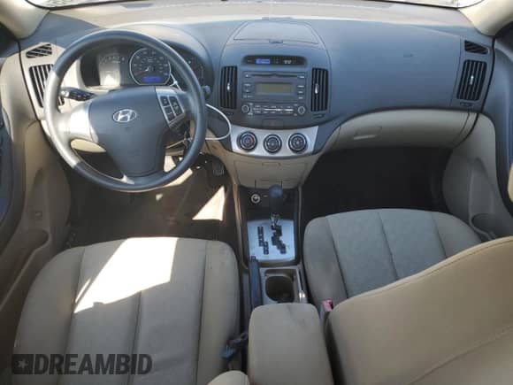 2010 Hyundai Elantra GLS z VIN KMHDU4AD6AU132961, wystawiony jako Copart lot #84625135 z przebiegiem 41 401 mil mil oraz Szkoda całkowita • Salvage title. Historia ofert i sprzedaży dostępna na DreamBid. Obrazek 8.