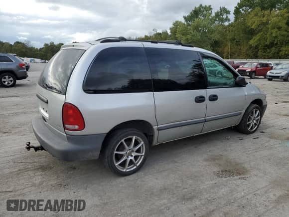 2000 Dodge Caravan with VIN 2B4GP2537YR893579, listed as a Copart auction lot 72248374 with Not provided miles and Salvage title. Bid and sale history available at DreamBid. Image 3.