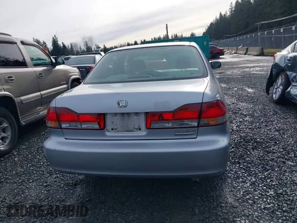2002 Honda Accord SE with VIN JHMCG56772C015542, listed as a IAAI auction lot 41209735 with 160,804 mi miles and . Bid and sale history available at DreamBid. Image 16.