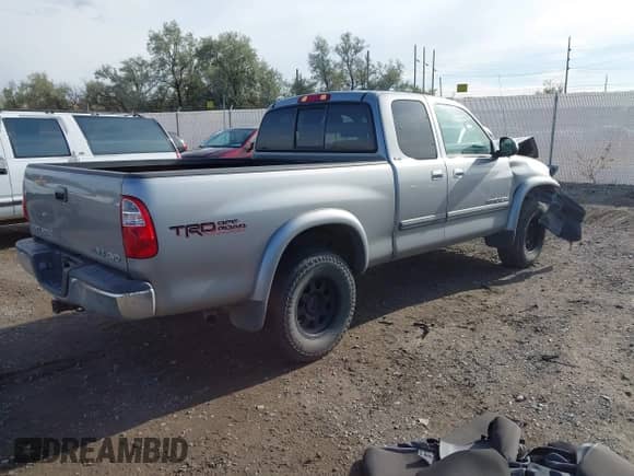 2005 Toyota Tundra SR5 с VIN 5TBBT441X5S458541, выставлен на аукционе IAAI как лот 43279502 с пробегом 176 590 миль миль и . История ставок и продаж доступна на DreamBid. Изображение 4.