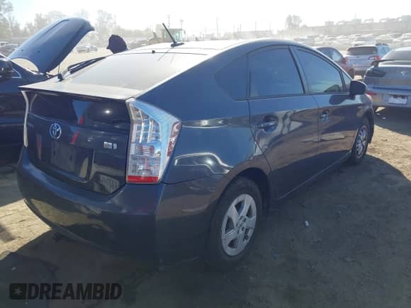 2011 Toyota Prius II with VIN JTDKN3DU3B1408286, listed as a IAAI auction lot 43562316 with 218,306 mi miles and . Bid and sale history available at DreamBid. Image 4.