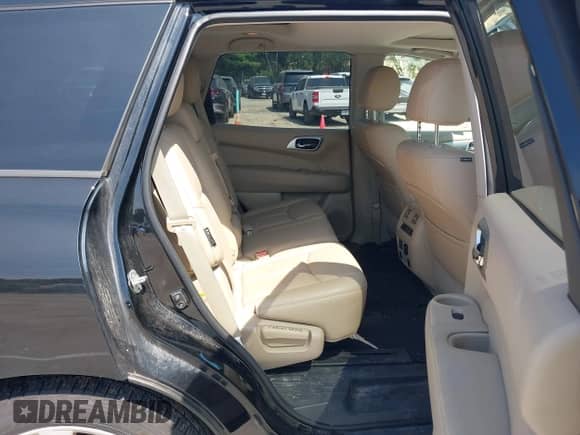 2018 Nissan Pathfinder SL с VIN 5N1DR2MM0JC604773, выставлен на аукционе IAAI как лот 42819184 с пробегом 216 384 миль миль и . История ставок и продаж доступна на DreamBid. Изображение 8.