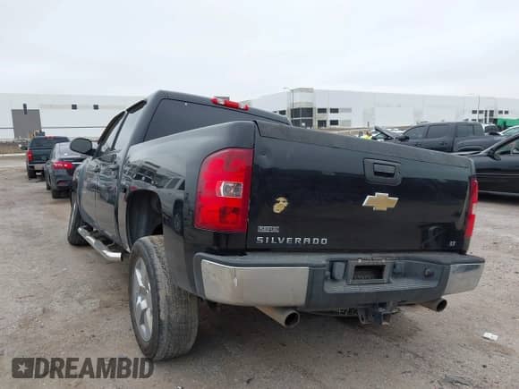 2011 Chevrolet Silverado 1500 LT с VIN 3GCPCSE03BG357195, выставлен на аукционе IAAI как лот 43118523 с пробегом 245 188 миль миль и . История ставок и продаж доступна на DreamBid. Изображение 3.