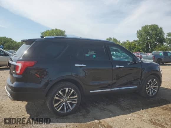 2017 Ford Explorer Platinum с VIN 1FM5K8HTXHGD50635, выставлен на аукционе Copart как лот 80324485 с пробегом 72 551 миль миль и Списание • Salvage title. История ставок и продаж доступна на DreamBid. Изображение 3.