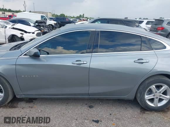 2024 Chevrolet Malibu LS z VIN 1G1ZB5ST0RF238505, wystawiony jako IAAI lot #42829721 z przebiegiem 16 002 mil mil oraz . Historia ofert i sprzedaży dostępna na DreamBid. Obrazek 12.