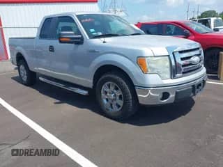2009 Ford F-150 STX z VIN 1FTRX12829KB84659, wystawiony jako IAAI lot #42810439 z przebiegiem 243 172 mil mil oraz . Historia ofert i sprzedaży dostępna na DreamBid. Obrazek 1.