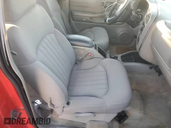 2003 Chevrolet S-10 LS with VIN 1GCCS19X238220727, listed as a Copart auction lot 82305045 with 121,993 mi miles and Clean title. Bid and sale history available at DreamBid. Image 10.