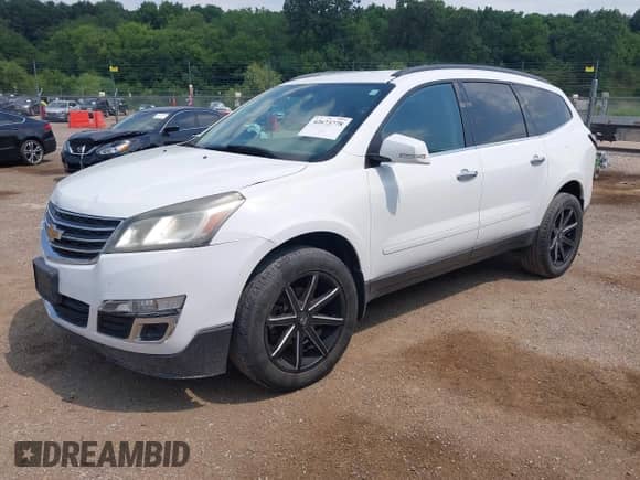 2017 Chevrolet Traverse LT z VIN 1GNKRGKD0HJ166507, wystawiony jako IAAI lot #42673778 z przebiegiem 161 788 mil mil oraz . Historia ofert i sprzedaży dostępna na DreamBid. Obrazek 17.