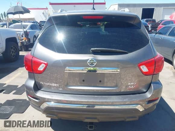 2017 Nissan Pathfinder SL с VIN 5N1DR2MM2HC683907, выставлен на аукционе IAAI как лот 43018420 с пробегом 170 001 миль миль и . История ставок и продаж доступна на DreamBid. Изображение 16.