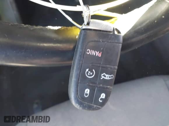 2019 Dodge Charger SXT z VIN 2C3CDXBG9KH523136, wystawiony jako IAAI lot #43485148 z przebiegiem 138 618 mil mil oraz . Historia ofert i sprzedaży dostępna na DreamBid. Obrazek 11.