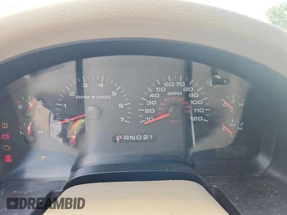 2007 Ford F-150 STX with VIN 1FTRX12W57FA37403, listed as a Copart auction lot 84213265 with 2,342,455 mi miles and Salvage title. Bid and sale history available at DreamBid. Image 9.