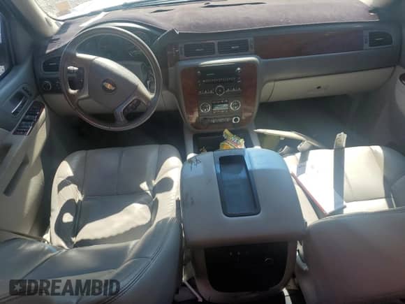 2014 Chevrolet Tahoe LT with VIN 1GNSCBE03ER212227, listed as a Copart auction lot 66442275 with 180,881 mi miles and Salvage title. Bid and sale history available at DreamBid. Image 8.