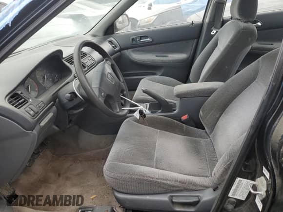 1997 Honda Accord LX with VIN 1HGCD5532VA210149, listed as a Copart auction lot 87291794 with 150,068 mi miles and Salvage title. Bid and sale history available at DreamBid. Image 7.