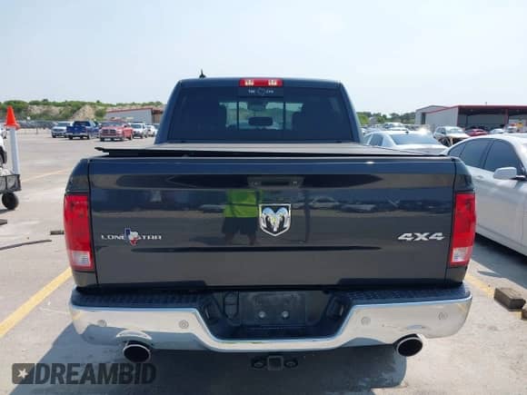 2018 Ram 1500 Harvest z VIN 1C6RR7LT7JS268021, wystawiony jako IAAI lot #42835898 z przebiegiem 92 732 mil mil oraz . Historia ofert i sprzedaży dostępna na DreamBid. Obrazek 17.