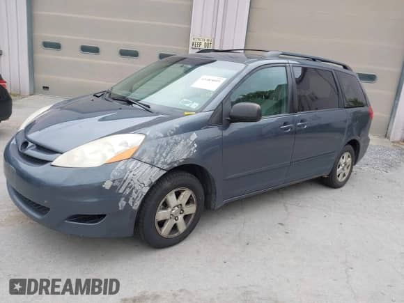 2010 Toyota Sienna CE с VIN 5TDKK4CC0AS309854, выставлен на аукционе IAAI как лот 43285095 с пробегом 342 642 миль миль и . История ставок и продаж доступна на DreamBid. Изображение 20.