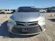 2015 Toyota Camry LE z VIN 4T4BF1FK6FR445982, wystawiony jako Copart lot #86984915 z przebiegiem 291 433 mil mil oraz Czysty tytuł • Clean title. Historia ofert i sprzedaży dostępna na DreamBid. Obrazek 5.