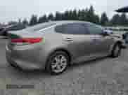 2018 Kia Optima LX z VIN 5XXGT4L37JG199924, wystawiony jako Copart lot #72044225 z przebiegiem 141 760 mil mil oraz Szkoda całkowita • Salvage title. Historia ofert i sprzedaży dostępna na DreamBid. Obrazek 3.