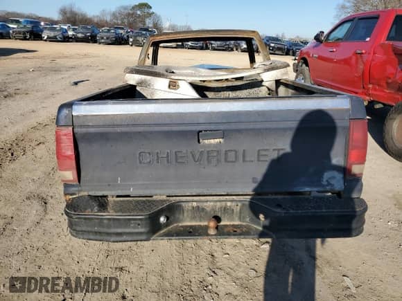 1988 Chevrolet S-10 с VIN 1GCBS14E1J2131586, выставлен на аукционе Copart как лот 46256855 с пробегом Не указан миль и Чистый • Clean title. История ставок и продаж доступна на DreamBid. Изображение 6.