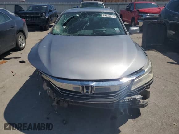 2017 Honda Accord Touring z VIN 1HGCR3F92HA038931, wystawiony jako Copart lot #69836615 z przebiegiem 145 045 mil mil oraz Szkoda całkowita • Salvage title. Historia ofert i sprzedaży dostępna na DreamBid. Obrazek 5.