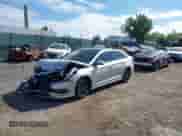 2015 Hyundai Sonata Limited with VIN 5NPE34AF2FH024044, listed as a IAAI auction lot 43170018 with 147,227 mi miles and . Bid and sale history available at DreamBid. Image 2.