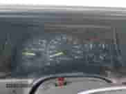 1996 Chevrolet Tahoe z VIN 3GNEK18RXTG158281, wystawiony jako Copart lot #60864815 z przebiegiem 286 142 mil mil oraz Szkoda całkowita • Salvage title. Historia ofert i sprzedaży dostępna na DreamBid. Obrazek 9.