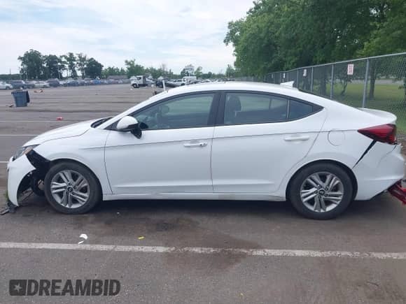 2020 Hyundai Elantra SEL z VIN 5NPD84LFXLH612506, wystawiony jako IAAI lot #42763272 z przebiegiem 109 276 mil mil oraz . Historia ofert i sprzedaży dostępna na DreamBid. Obrazek 14.