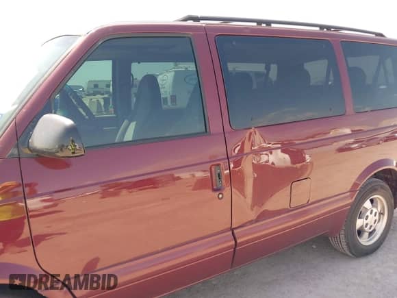 2003 Chevrolet Astro с VIN 1GNDM19X63B115634, выставлен на аукционе IAAI как лот 42953588 с пробегом 149 048 миль миль и . История ставок и продаж доступна на DreamBid. Изображение 6.